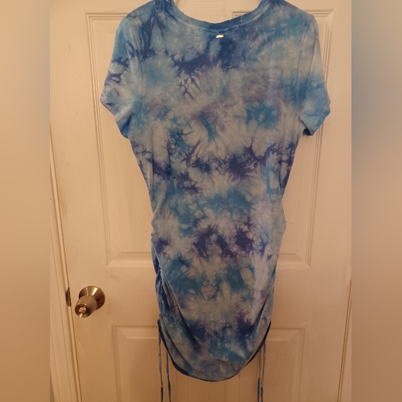 Dress - Picture 5 of 9